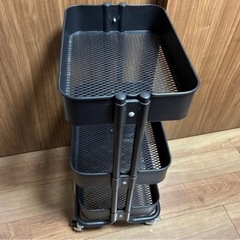 IKEAブラックワゴンの画像