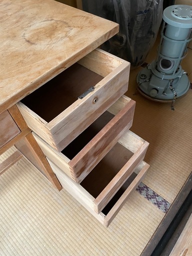 【古道具】木製デスク 片袖タイプ / レトロな風合いの作業机