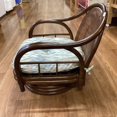 回転式ローチェア【町田市再生家具】260019の画像