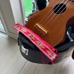 FamousウクレレFS-5G、60周年記念モデル、ケース付き。 の画像