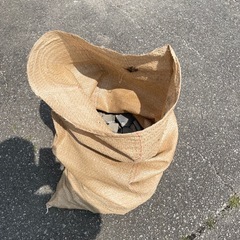 0円無料　花壇やコンクリ下地になる　ガラ コンクリの下地などの画像