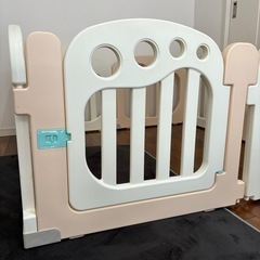 安全ベビーサークル・ベビーゲート♩置くだけ簡単設置♩広さ自由自在の画像