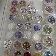 ネイルパーツ 大量まとめ売りの画像