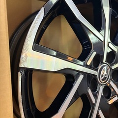 60プリウス　PHEV 純正19インチホイール　1本の画像