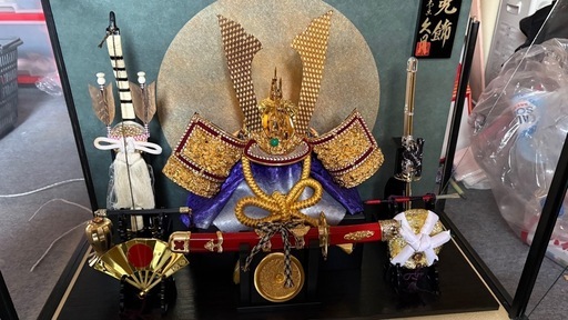 久月　鎧兜飾り