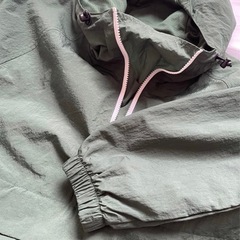 【取りに来てくれる方は8000円にお値引き】NIKE ナイキ　アノラック　ナイロンパーカー　グリーン　刺繍ロゴの画像