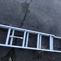 汚れ、キズ有りアルミ梯子の画像