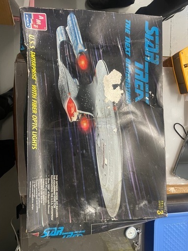 AMT/ERTL スタートレック U.S.S.エンタープライズ NCC-1701-D 光ファイバーライト付き プラモデル