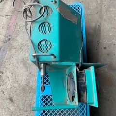 青森 フタバ ニンニク高速仕上機 NS-BH にんにく乾燥球根仕上機 電動式 にんにく 大蒜 ニンニク おしり側 研磨機 の画像