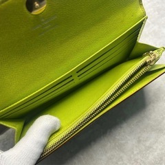 ルイヴィトンマルチカラー長財布の画像