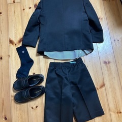 【お話中】サイズ110   子ども用スーツ　入学式、お祝い事にの画像
