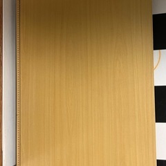 折りたたみ机の画像