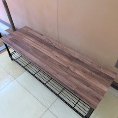 テーブルとローボード2点セットの画像