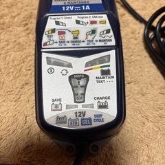 バッテリー充電器の画像