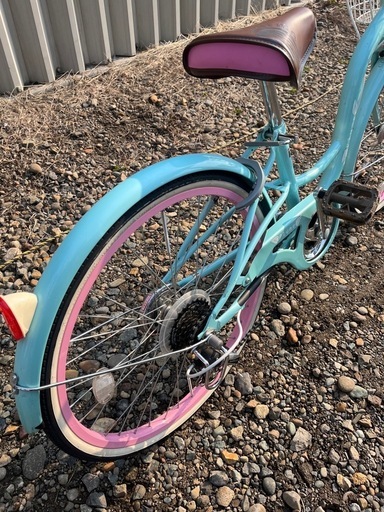 ヘルメット付き　子供用自転車　22インチ　6段変速　オートライト