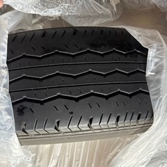 ハイエース　　タイヤ　アルミホイール4本セットの画像