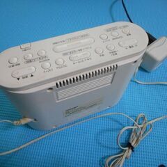 東芝　CDラジオ　TY-CDR7　ジャンク扱い　USEDの画像