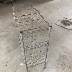 スチールラックの画像