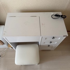 早い方を優先❗️ドレッサー デスク 兼用 コンセント付き ミラー テーブル 鏡台 収納 ドレッサーデスク 　白 おしゃれ 北欧  椅子付き アンティーク 韓国 の画像