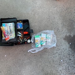 釣り竿4本リール1個釣り道具無料で差し上げますの画像