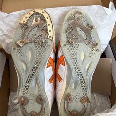 アシックススパイクシューズの画像