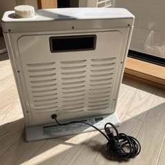 電気ストーブの画像