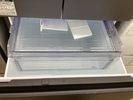 ドアがタッチパネルで開く！TOSHIBA製6ドア冷蔵庫が入荷しました！