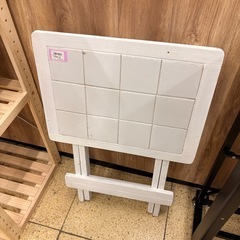 《リユースマン倉敷》折りたたみテーブル タイル ホワイト 机の画像