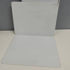 iPad Pro Smart Folio/12.9インチ/ホワイト〈MRXE2FE/A〉の画像