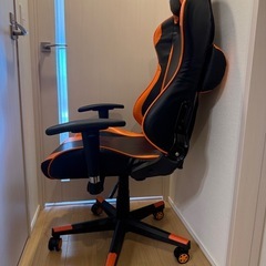 ゲーミングチェアの画像