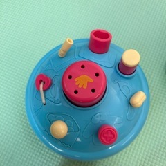 赤ちゃんのおもちゃ写真1枚目と2枚目の画像