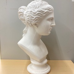 【ジモティー割引で最大15％OFF⭐️】石膏像　ミロのヴィーナス　胸像の画像