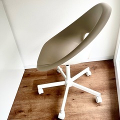 IKEA 回転チェア キャスター付き   2脚の画像
