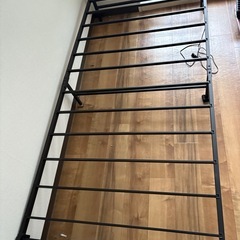 シングルベッドフレーム（解体済み・一部歪みあり）の画像
