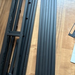 シングルベッドフレーム（解体済み・一部歪みあり）の画像