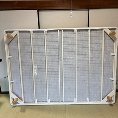 ダブルベッド　　マットレス付き　マットレスカバー付きの画像