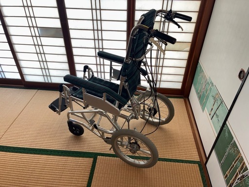 車椅子　リクライニング式　軽量
アルミ製