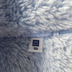 120ユニクロフリース2着、スキーウェア、帽子と手袋の画像