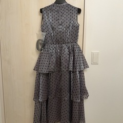 【新品未着用】ROBE de FLEURS ドット柄ティアードワンピース Sの画像