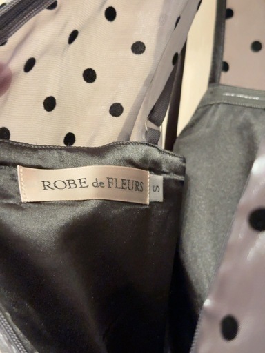 新品未着用】ROBE de FLEURS ドット柄ティアードワンピース S 新品未着用】ROBE de FLEURS ドット柄ティアードワンピース S