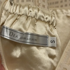 【新品未着用】ROBE de FLEURS スロンキャバドレスアイボリーの画像