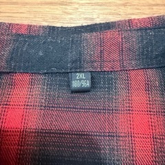 赤黒チェック 長袖ネルシャツ ビッグシルエット 身幅63 着丈78の画像