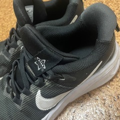 NIKE ナイキ　スニーカー　子供の画像