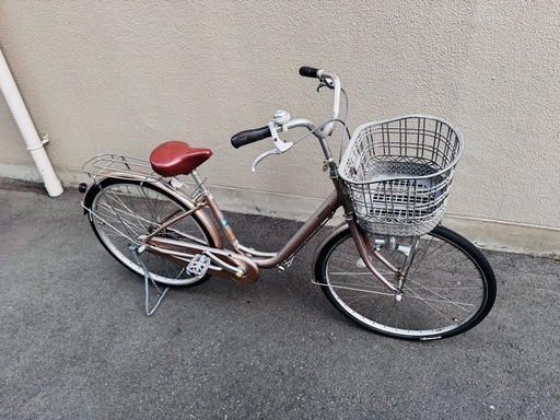 ※決まりました！※　ブリヂストンの中古自転車。まぁまぁ美品。他のアルミフレームと違って、めちゃくちゃ軽いです。防犯登録も込みの価格なの