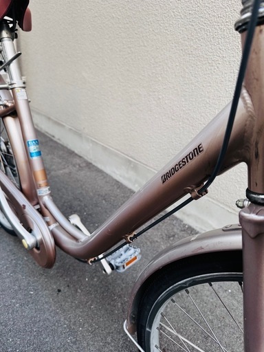 ※決まりました！※　ブリヂストンの中古自転車。まぁまぁ美品。他のアルミフレームと違って、めちゃくちゃ軽いです。防犯登録も込みの価格なの
