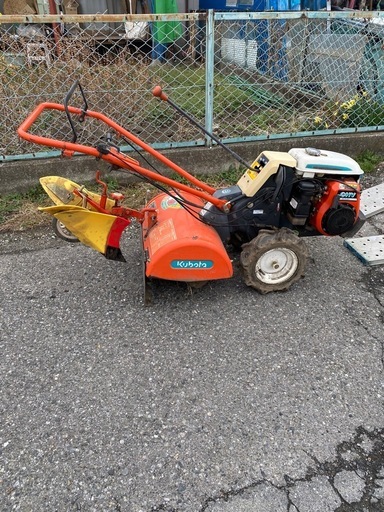 小型トラクター