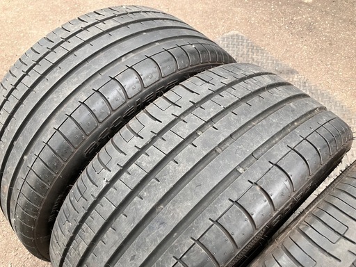 アクセレラ PHI-R 245/40ZR18 2023年製 バリ山 4本セット アジアンタイヤ ヒゲ付き