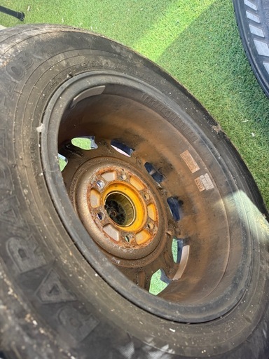 車　　タイヤ4本