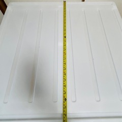 透明プラスチック衣類収納ケースの画像