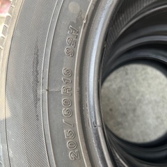 YOKOHAMA dB E70 205/60R16 ミニバン用夏タイヤの画像
